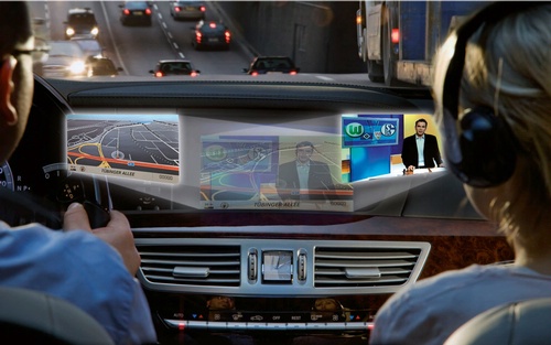 mercedes-benz-splitview-screen-technology