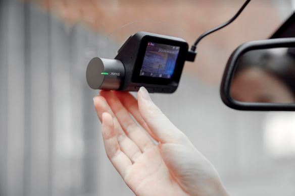 The 70Mai Smart Dash Cam Automatically Records Accidents